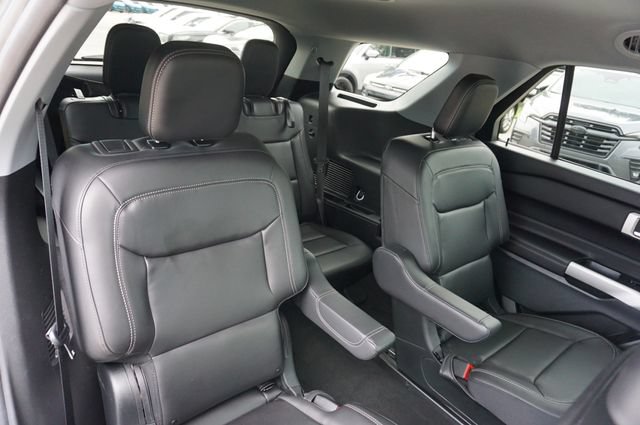 Certified 2023 Ford Explorer XLT w/ Equipment Group 202A RWD image 16