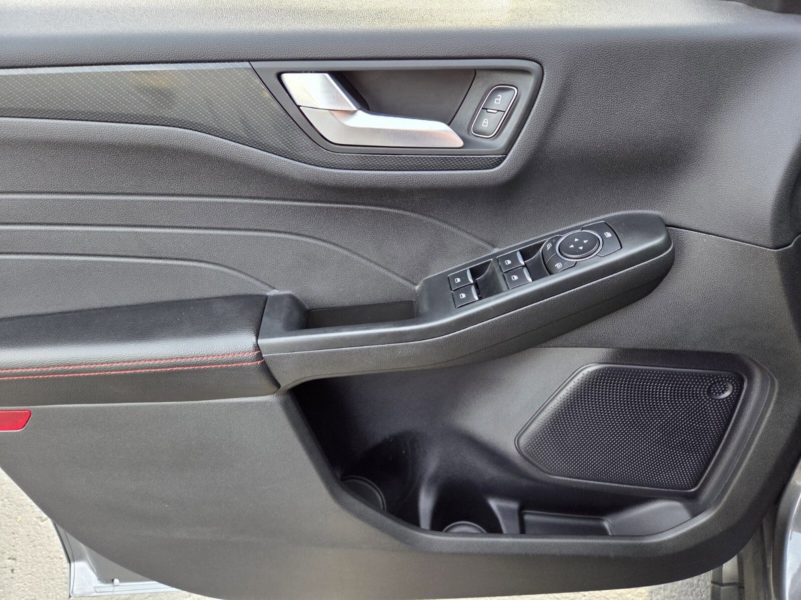 Certified 2024 Ford Escape ST-Line w/ Tech Pack #1 image 17