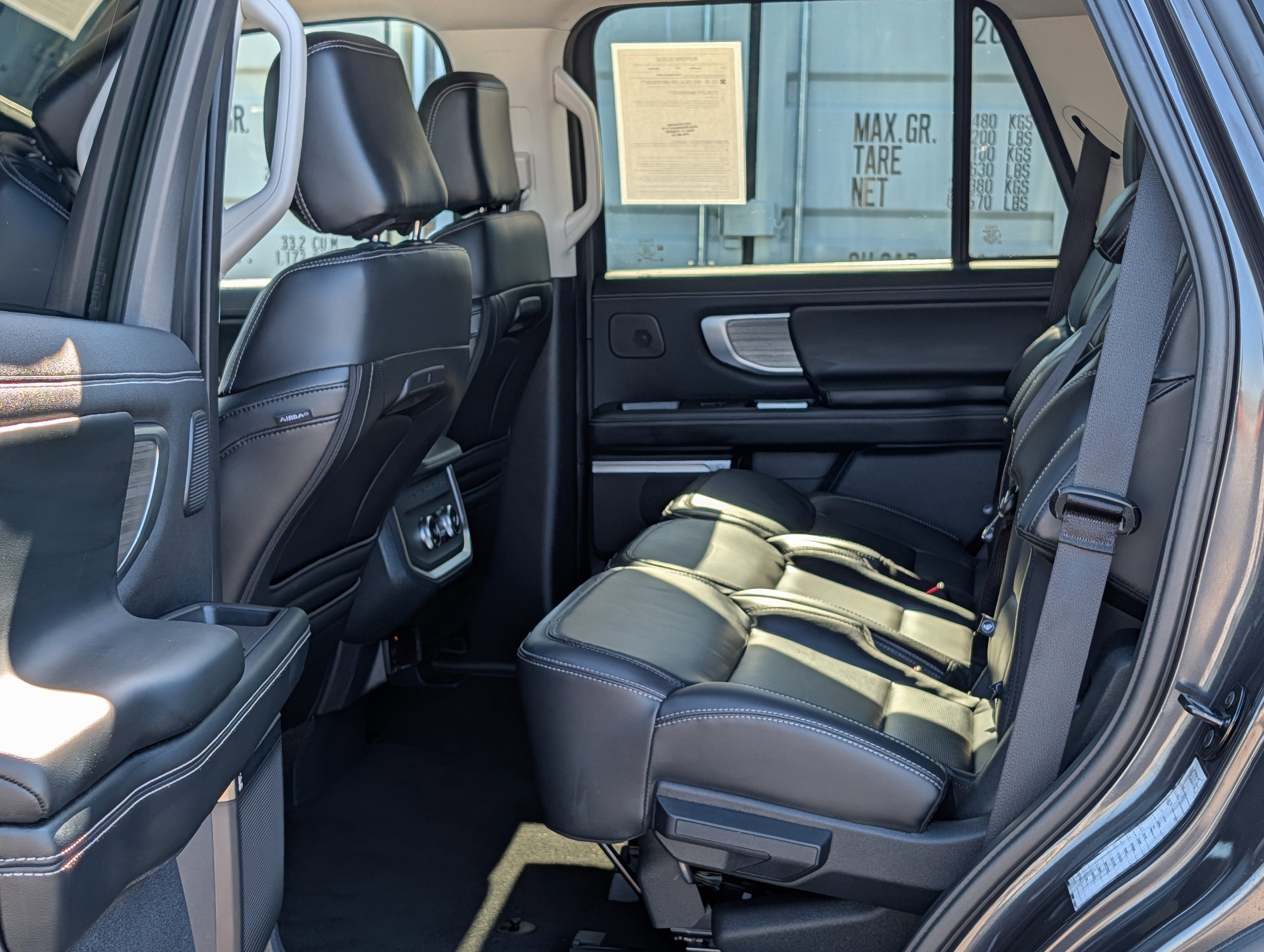 Certified 2025 Ford Expedition Platinum w/ Driver's Package AWD/4WD image 17