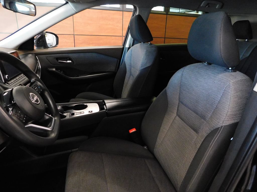 Used 2023 Nissan Rogue SV FWD image 15