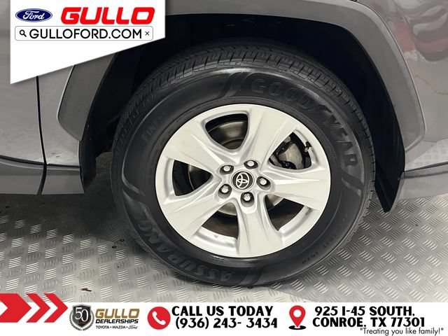 Used 2021 Toyota RAV4 XLE FWD image 31