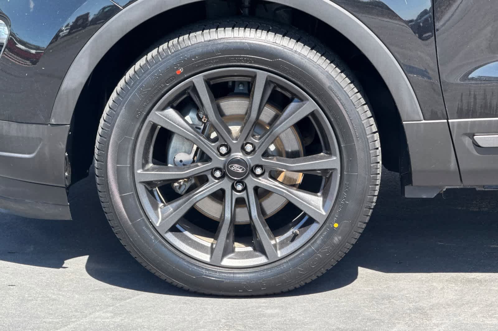Certified 2018 Ford Explorer XLT w/ Equipment Group 202A AWD/4WD image 33
