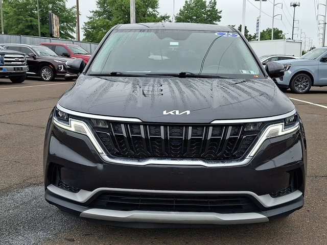 Used 2022 Kia Carnival LX FWD image 2