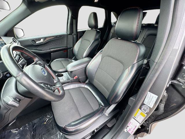 Certified 2024 Ford Escape ST-Line AWD/4WD image 17