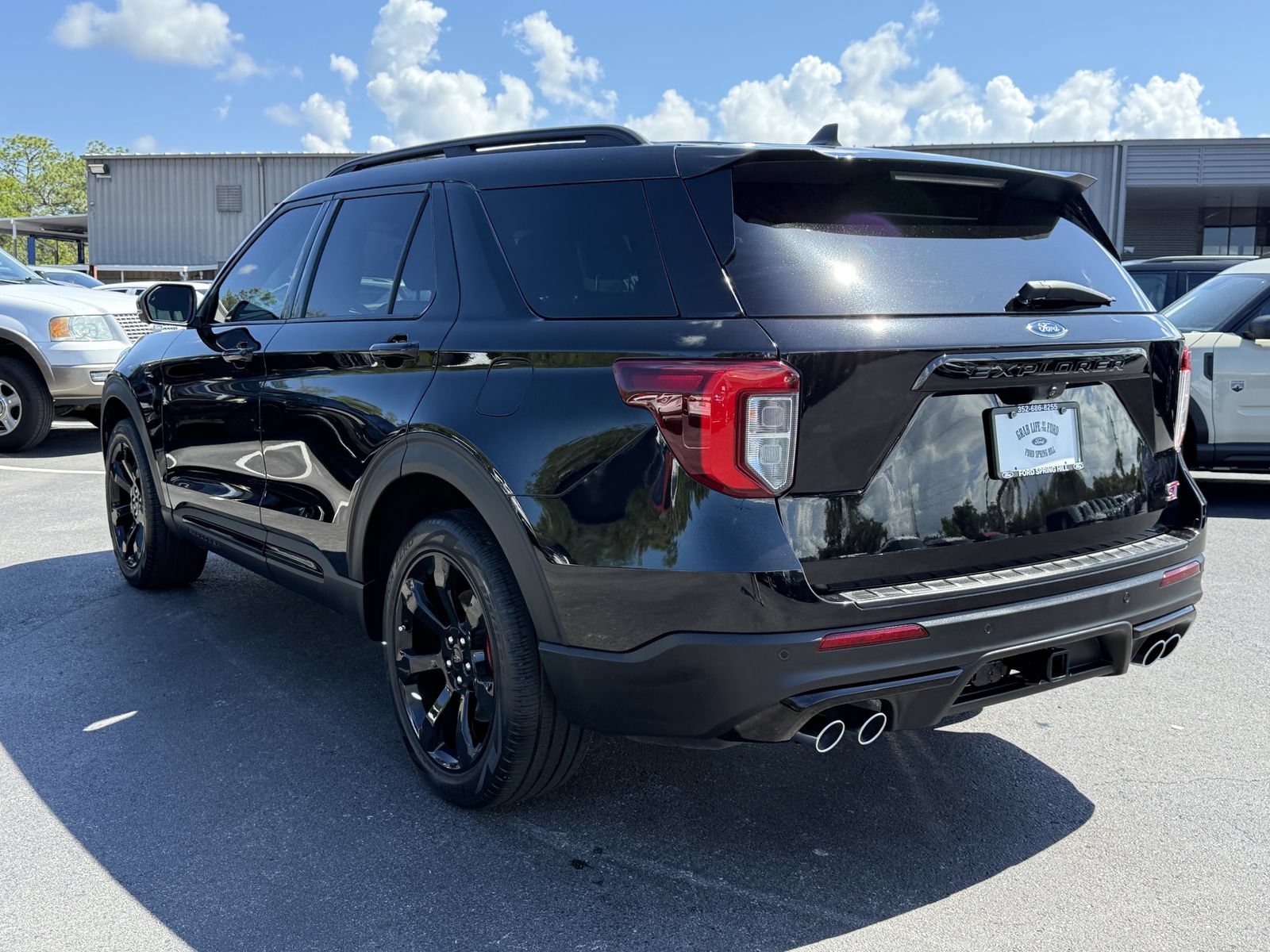 Certified 2022 Ford Explorer ST w/ Equipment Group 401A AWD/4WD image 6