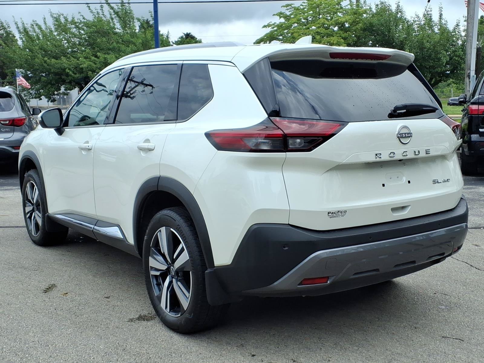 Used 2023 Nissan Rogue SL AWD/4WD image 5