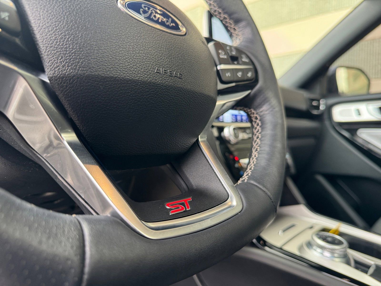 Certified 2024 Ford Explorer ST w/ Equipment Group 401A image 25