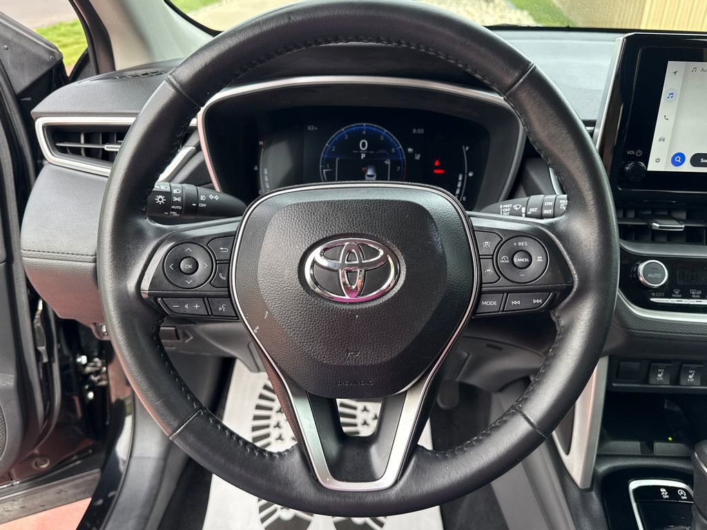 Used 2024 Toyota Corolla Cross XLE AWD/4WD image 14