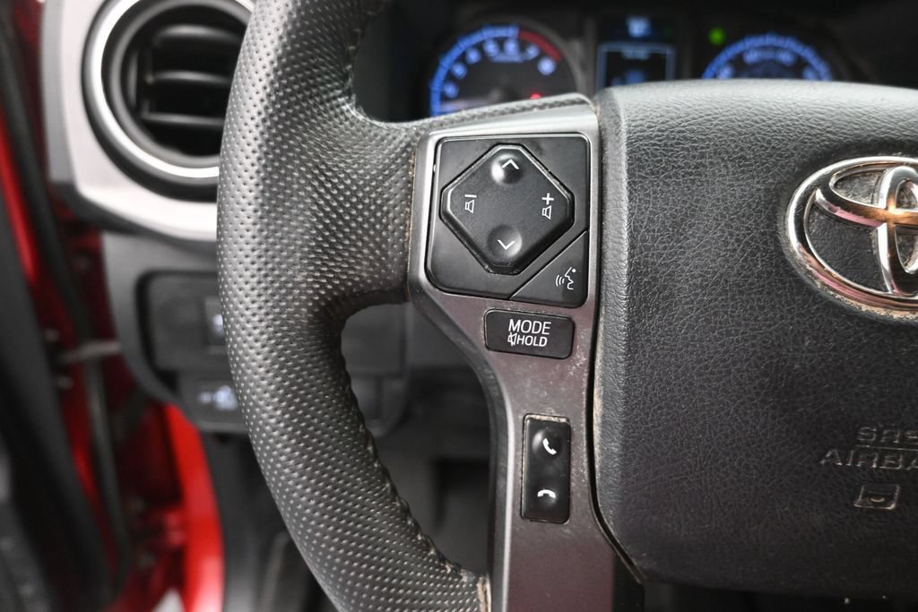 Used 2023 Toyota Tacoma TRD Off-Road w/ Technology Package AWD/4WD image 30