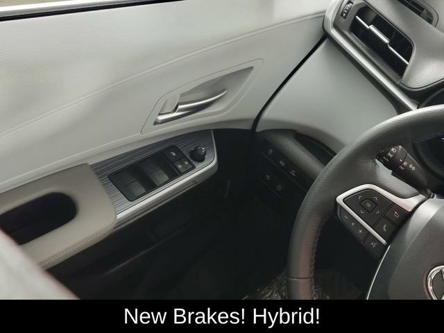 Used 2025 Toyota Sienna XLE w/ XLE Plus Package image 30