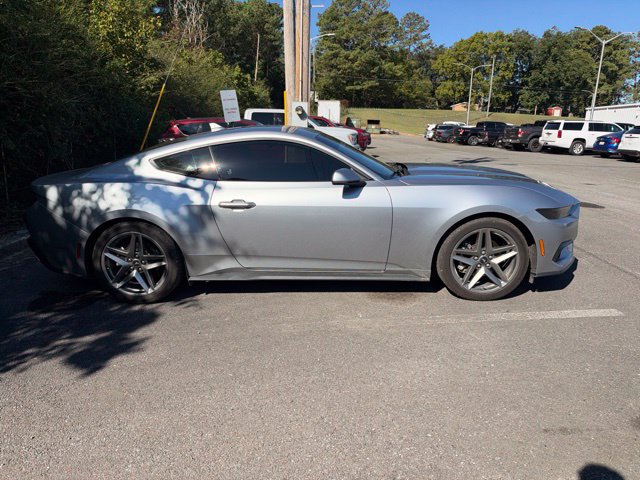 Certified 2025 Ford Mustang Coupe RWD image 4