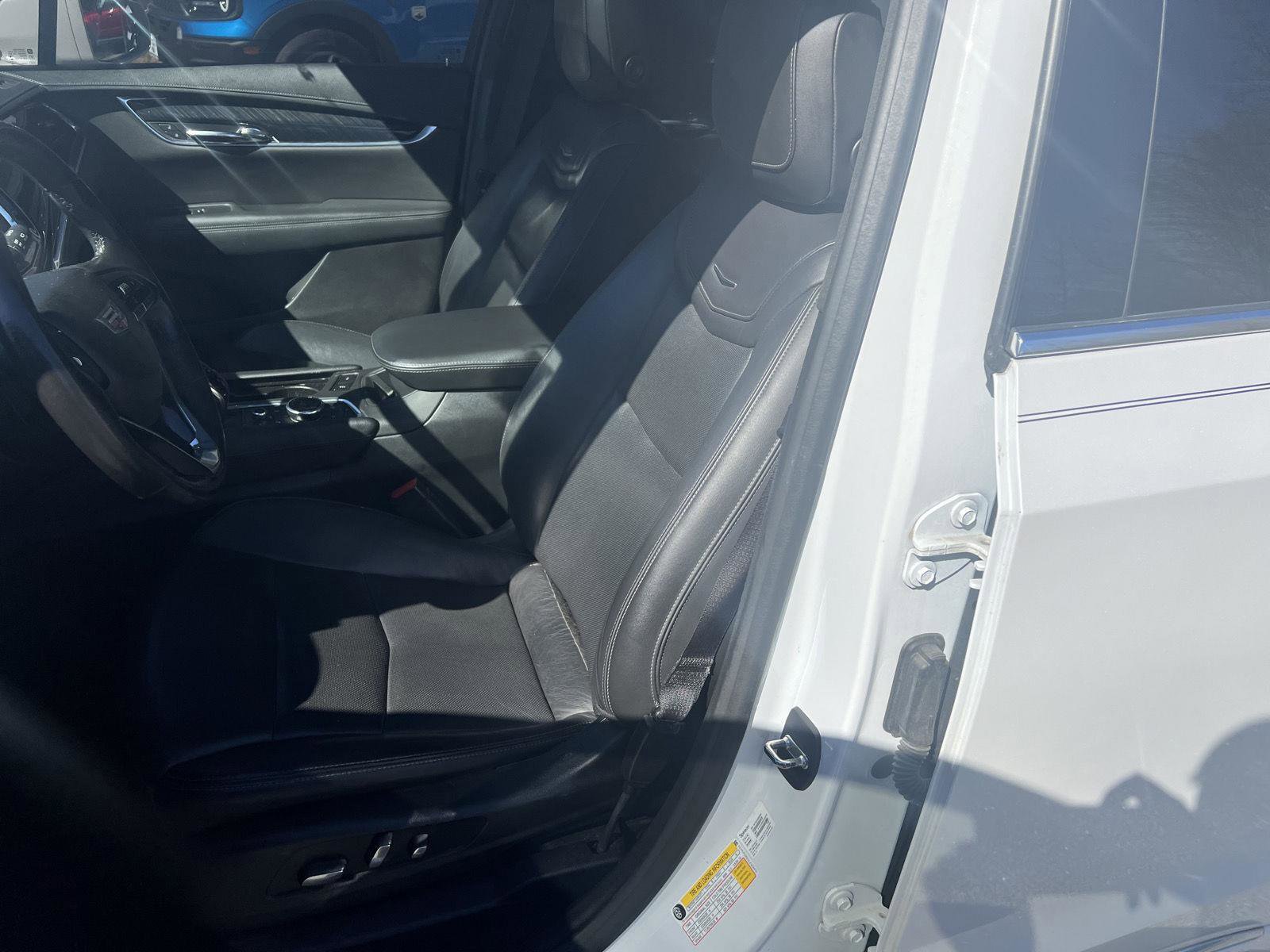 Used 2020 Cadillac XT6 Premium Luxury image 14