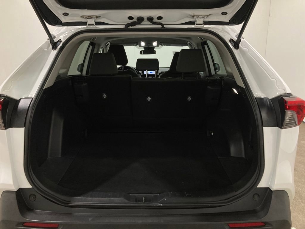 Used 2023 Toyota RAV4 XLE image 9