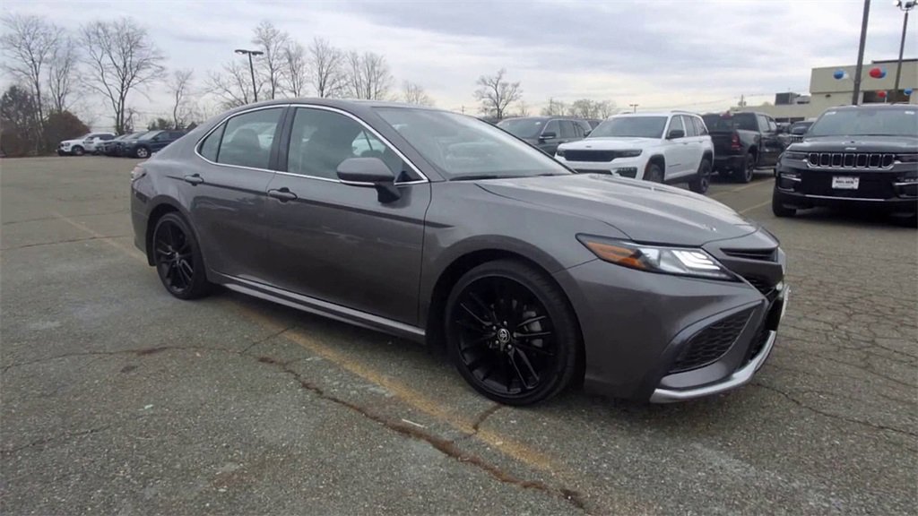 Used 2021 Toyota Camry XSE image 2