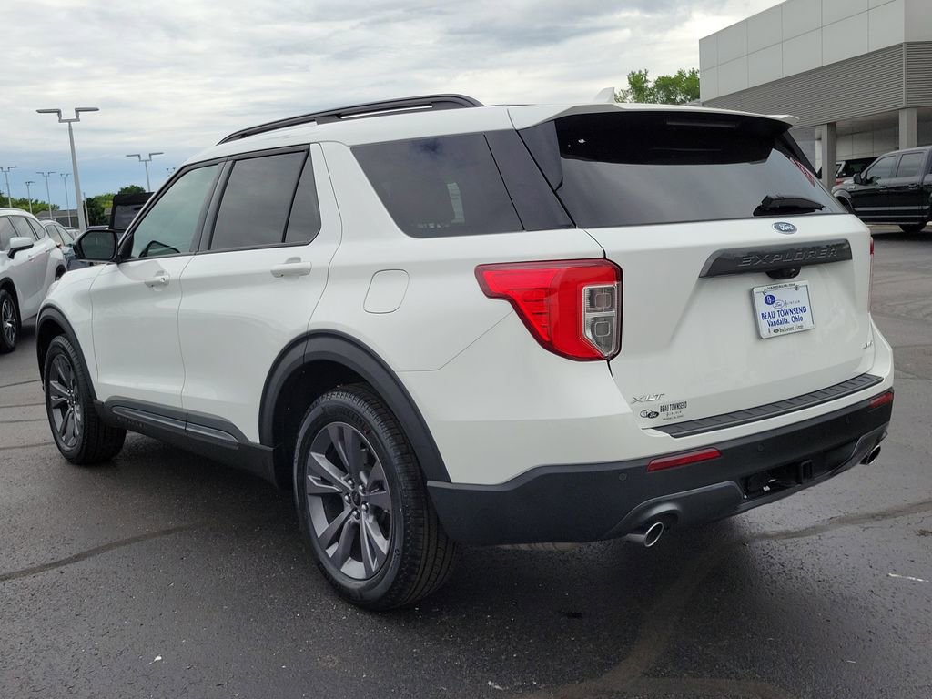 Certified 2023 Ford Explorer XLT w/ Equipment Group 202A AWD/4WD image 5