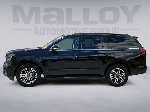 Certified 2025 Ford Expedition Active AWD/4WD image 2