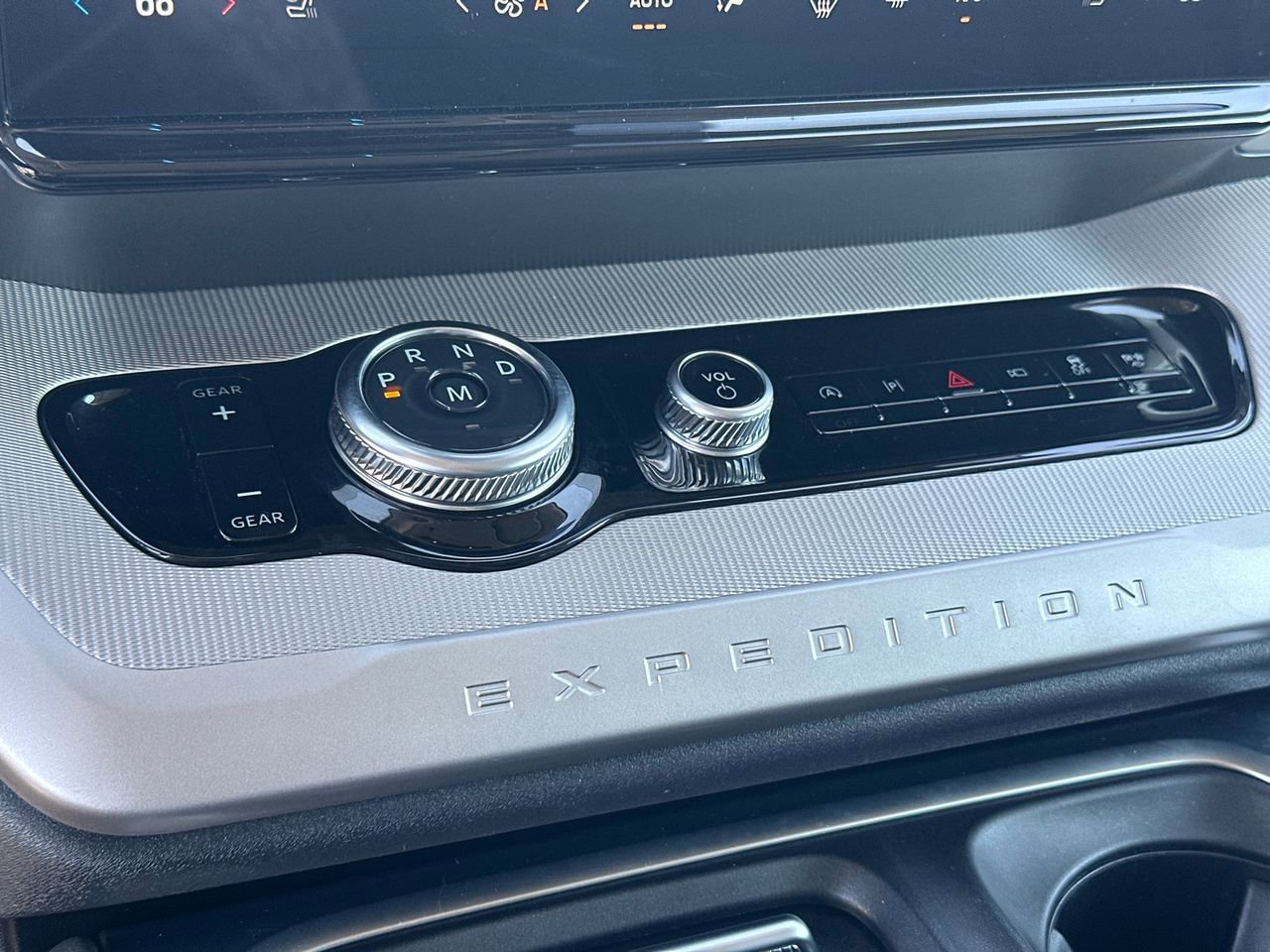 Certified 2025 Ford Expedition Max Active image 33