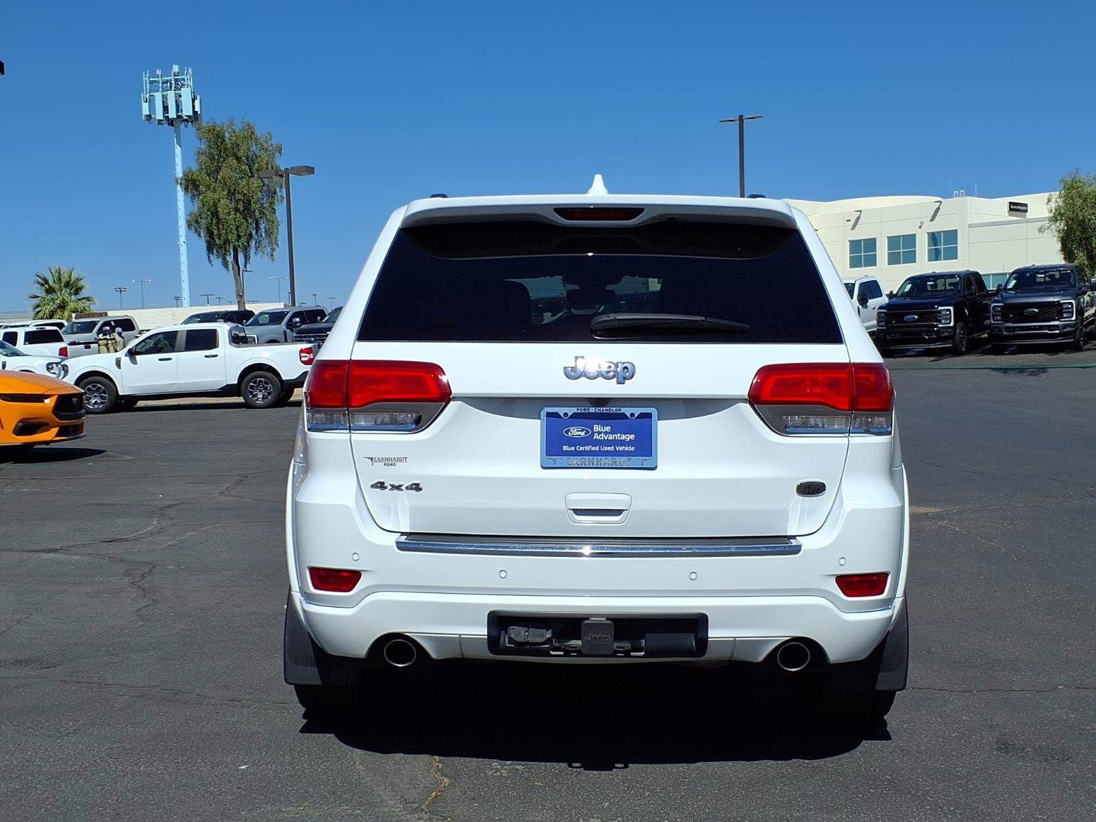 Used 2018 Jeep Grand Cherokee Overland AWD/4WD image 5