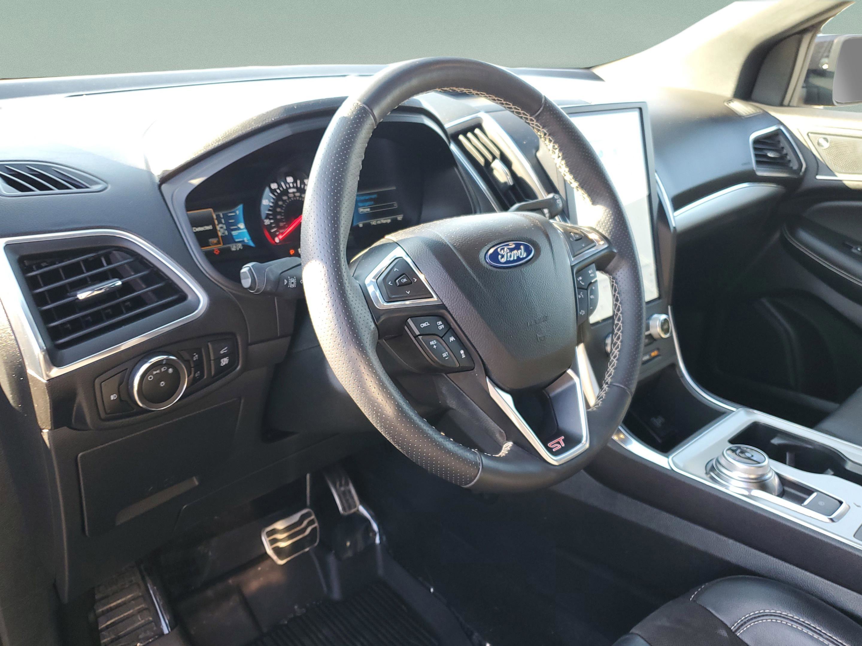 Certified 2024 Ford Edge ST w/ Equipment Group 401A image 24