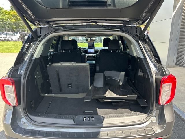 Certified 2022 Ford Explorer XLT w/ Equipment Group 202A AWD/4WD image 29