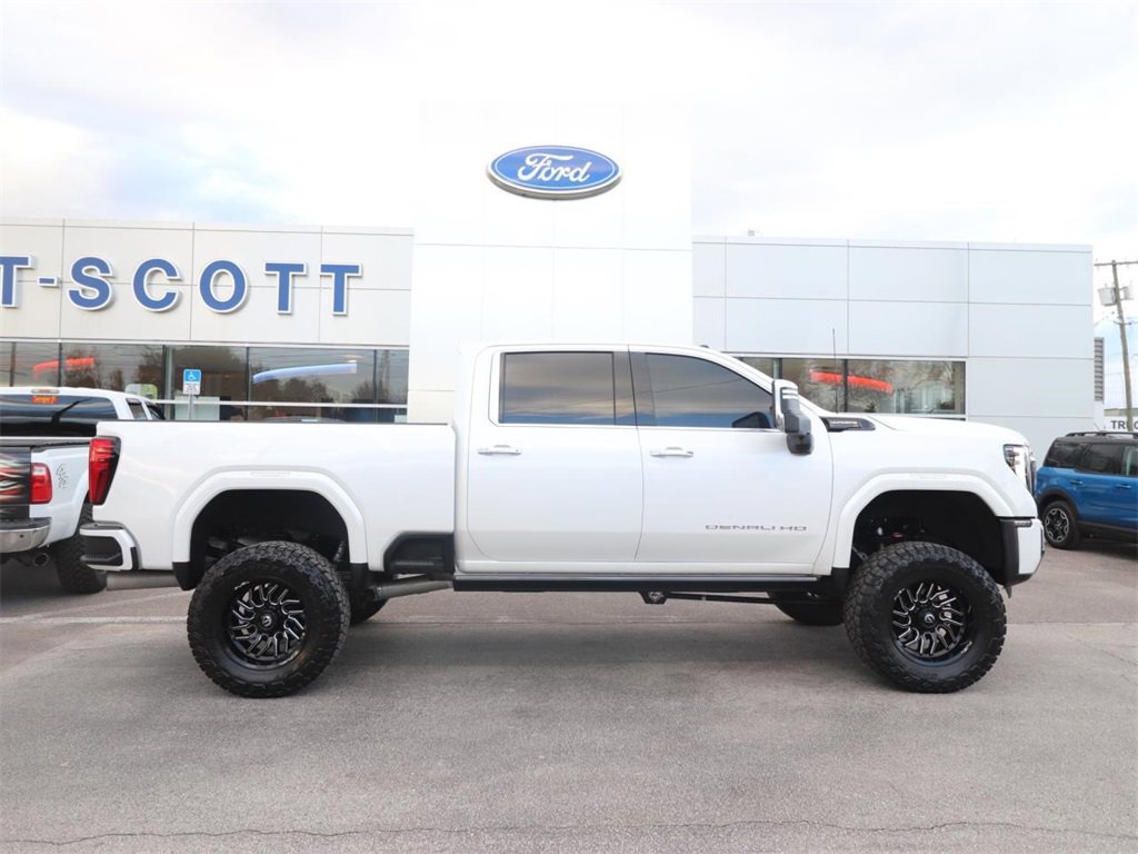 Used 2024 GMC Sierra 3500 Denali Ultimate image 6