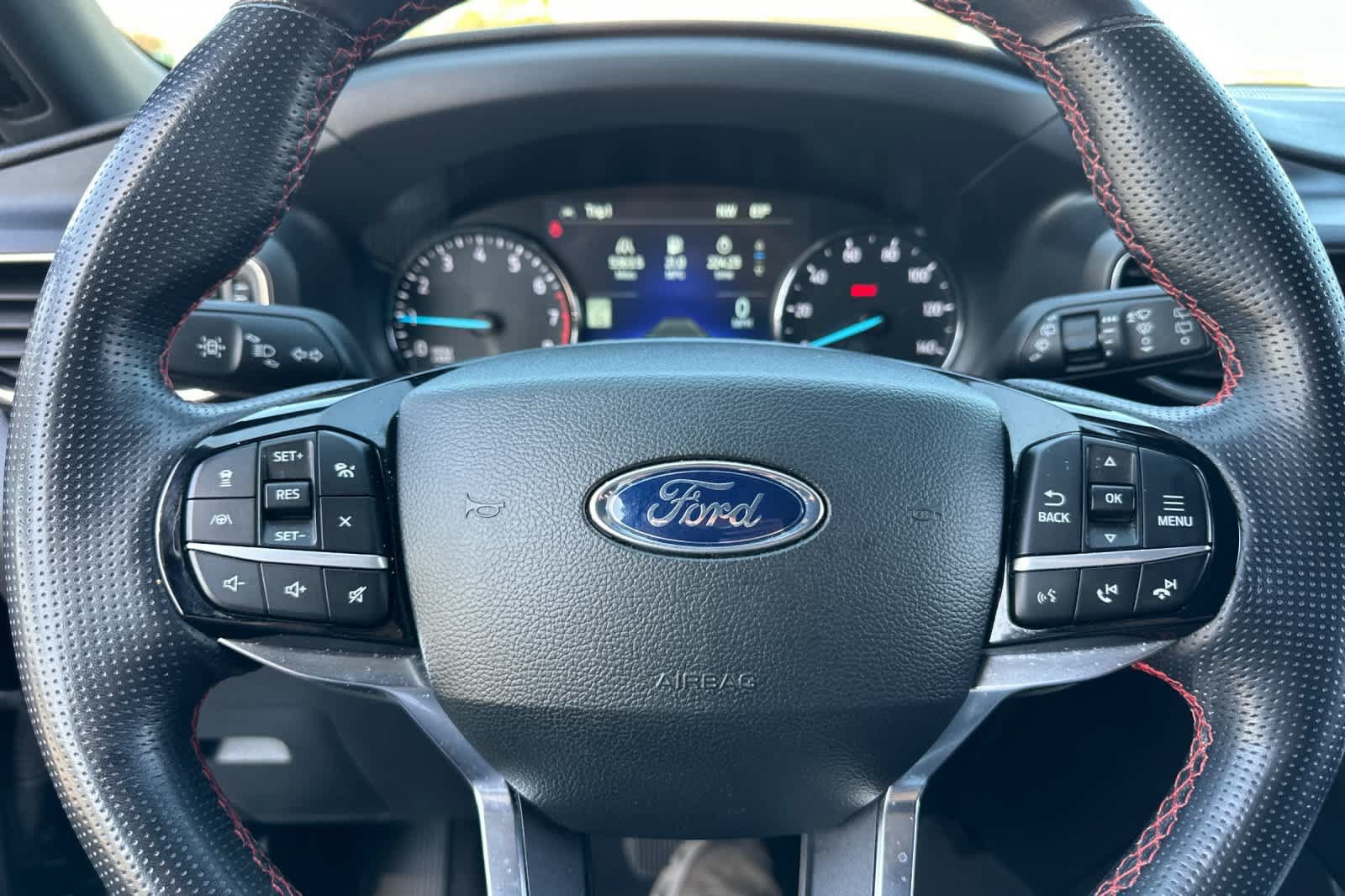 Certified 2022 Ford Explorer ST-Line RWD image 26