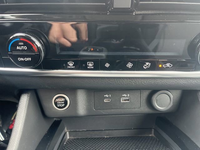 Used 2022 Nissan Rogue SV image 24