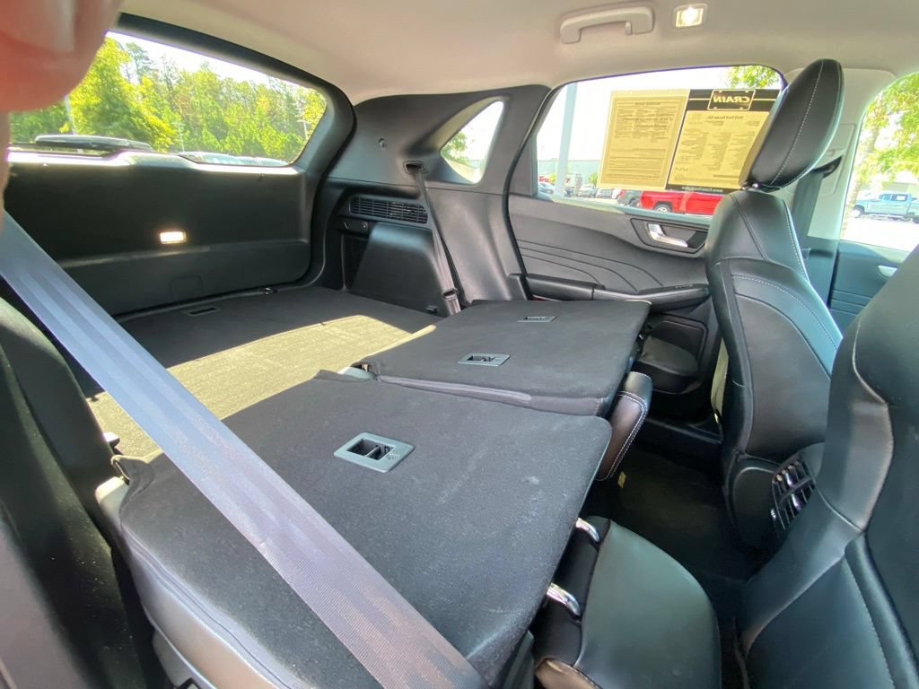 Certified 2022 Ford Escape SEL w/ Technology Package AWD/4WD image 28
