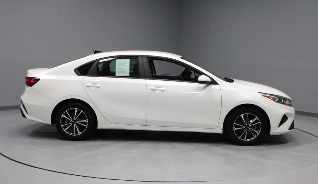 Used 2024 Kia Forte LXS FWD image 11
