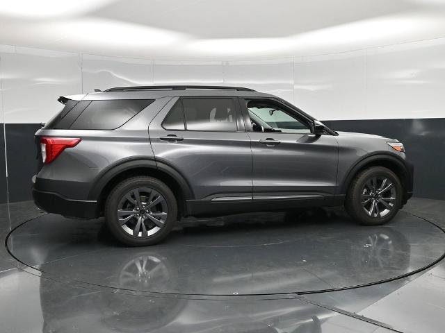 Certified 2022 Ford Explorer XLT w/ Equipment Group 202A AWD/4WD image 4