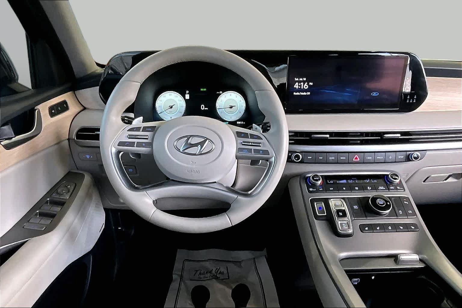Used 2023 Hyundai Palisade Limited w/ Cargo Package FWD image 6
