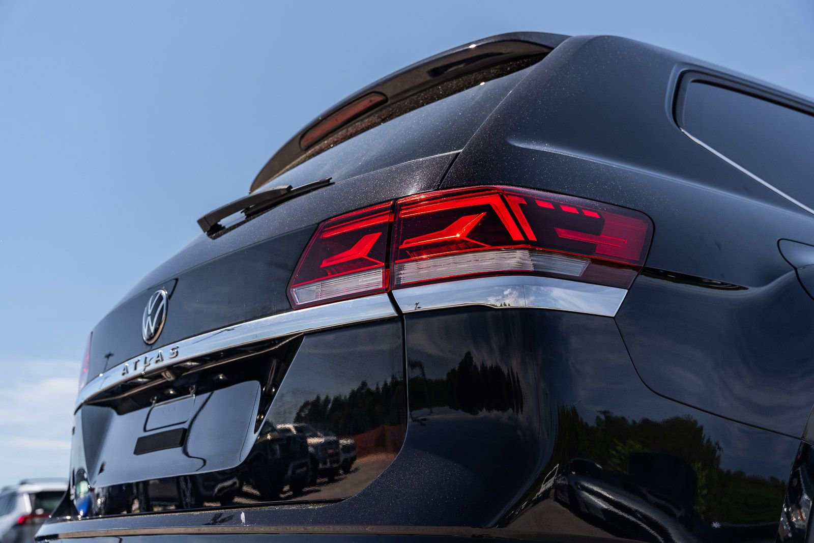 Used 2021 Volkswagen Atlas SE w/ Panoramic Sunroof Package FWD image 15