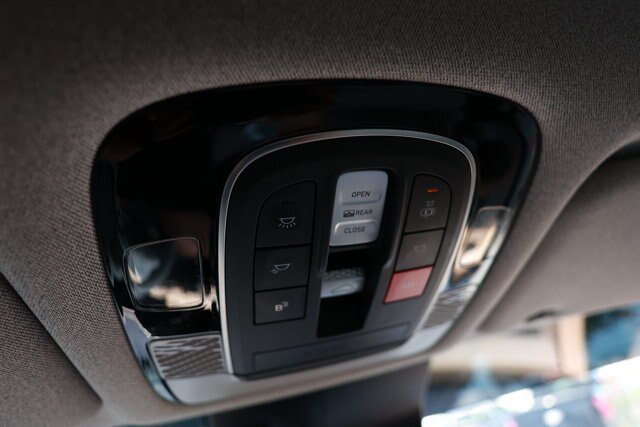 Used 2023 Hyundai Palisade Limited AWD/4WD image 19