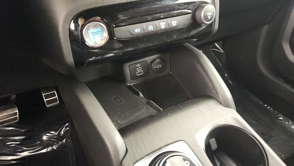 Certified 2024 Ford Escape ST-Line Select w/ Tech Pack #2 AWD/4WD image 18