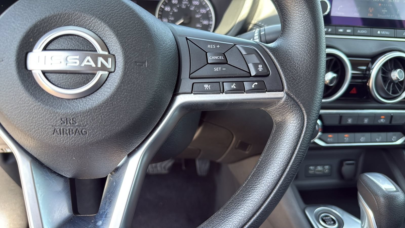 Used 2025 Nissan Sentra SV FWD image 15