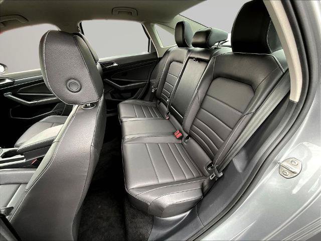 Used 2024 Volkswagen Jetta SE FWD image 22