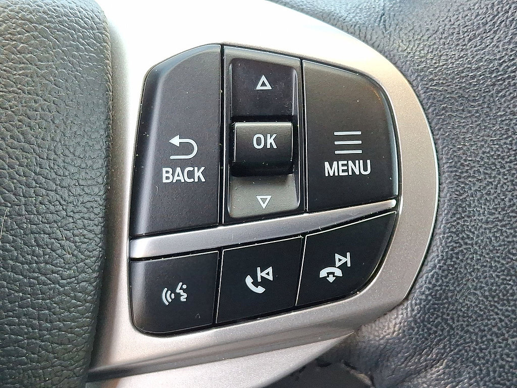 Certified 2023 Ford Explorer XLT w/ Equipment Group 202A AWD/4WD image 24
