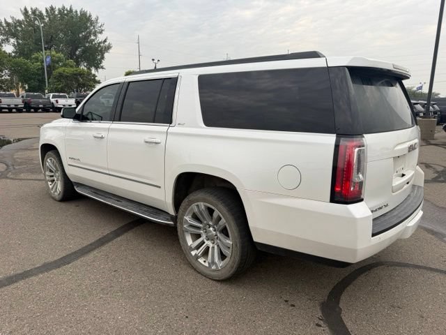 Used 2019 GMC Yukon XL SLT w/ Premium Edition AWD/4WD image 10