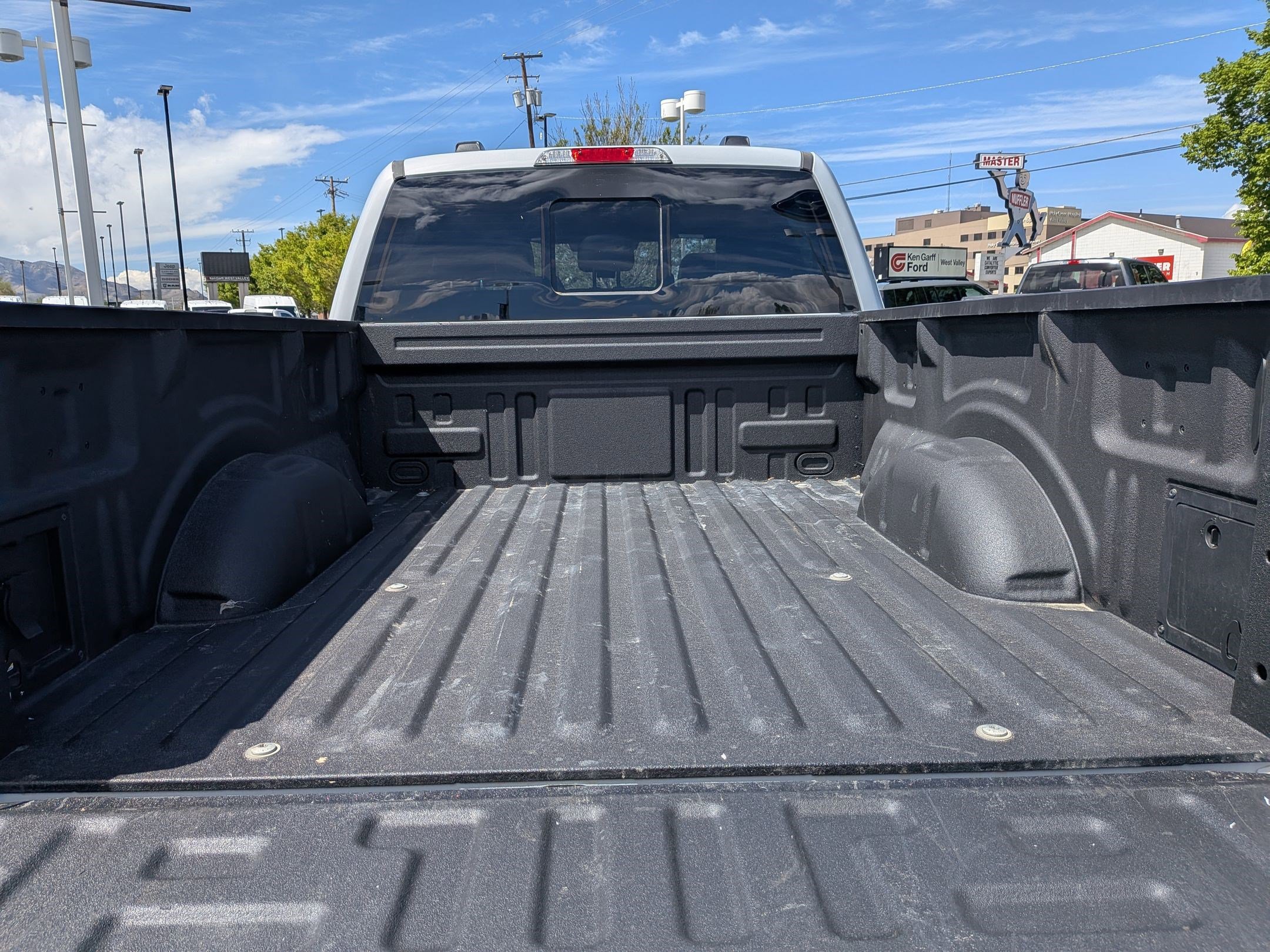 Certified 2025 Ford F150 Lariat image 34