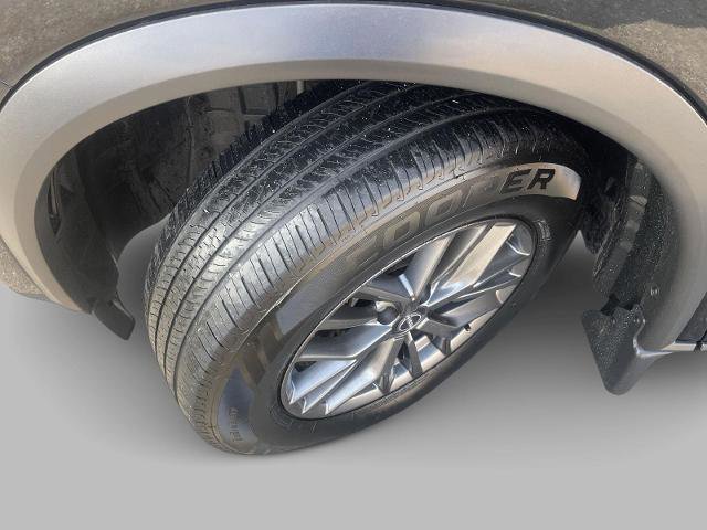 Used 2023 Nissan Rogue S image 4