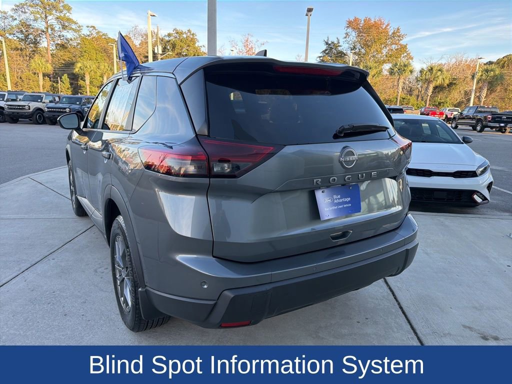 Used 2024 Nissan Rogue S image 6