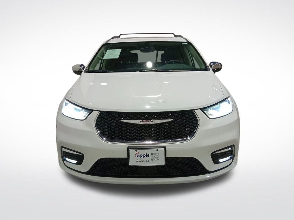 Used 2023 Chrysler Pacifica Limited image 9