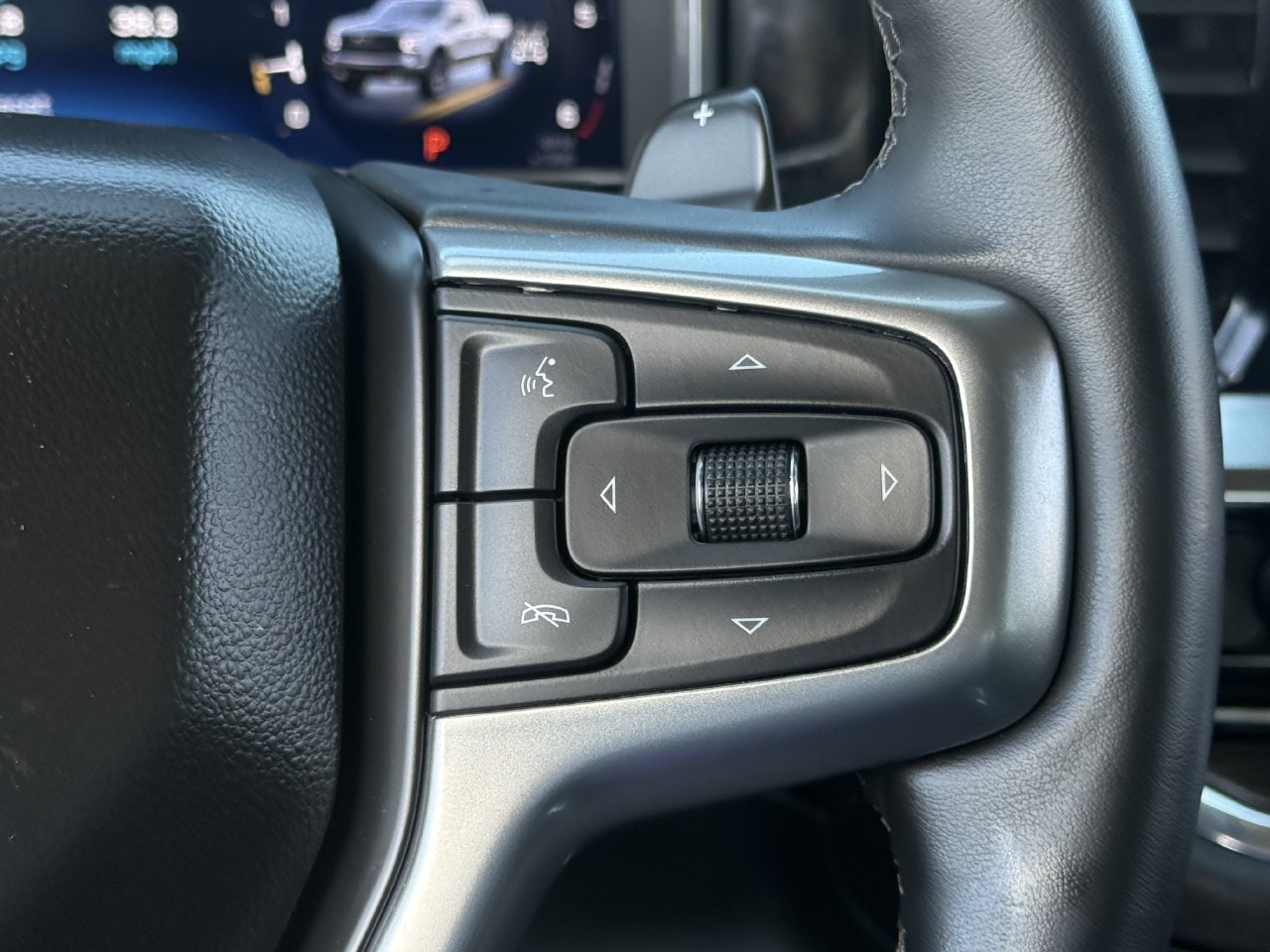 Used 2024 Chevrolet Silverado 1500 LT Trail Boss w/ LT Trail Boss Premium Package AWD/4WD image 14