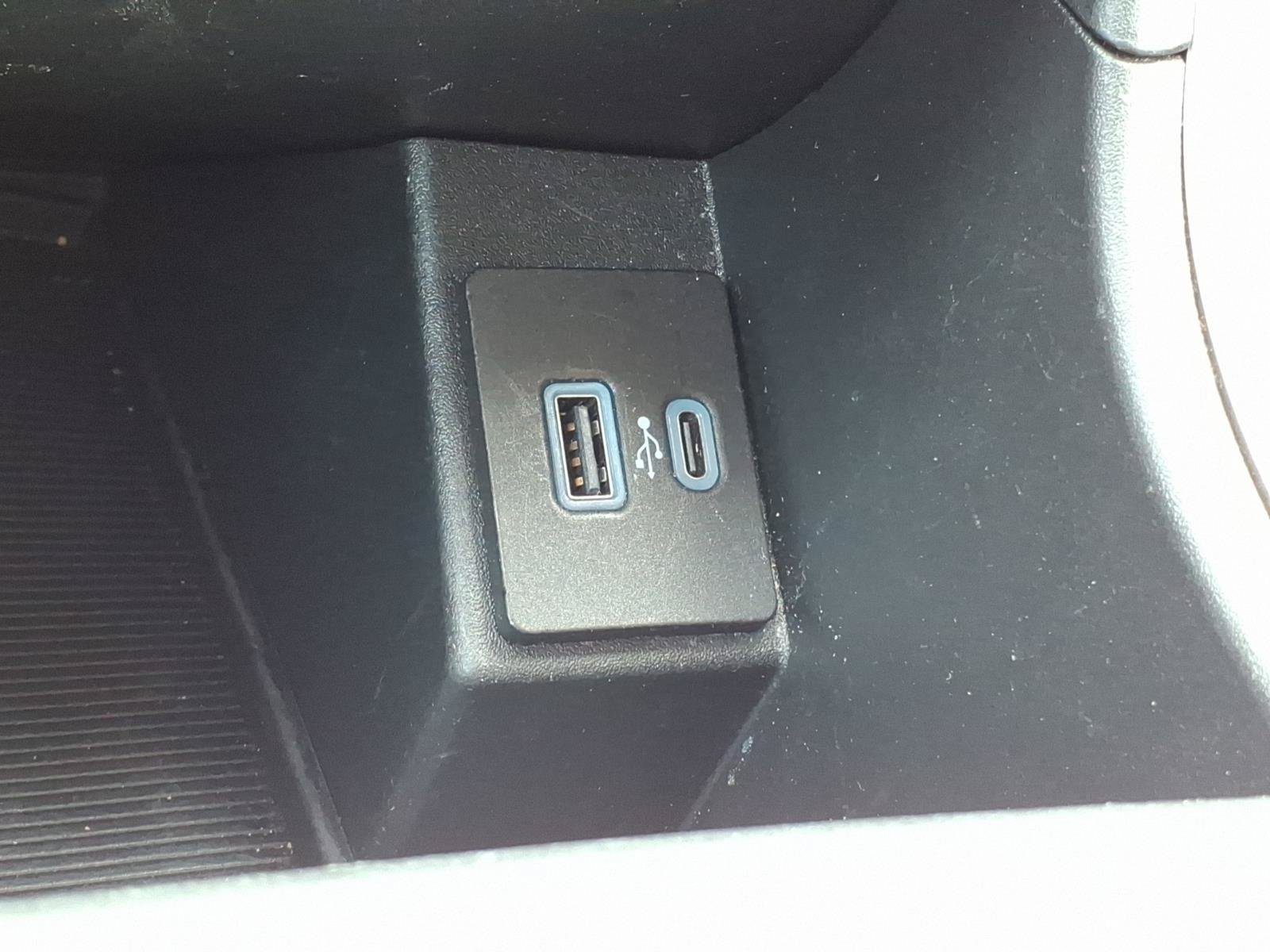 Certified 2024 Ford Edge SEL AWD/4WD image 18