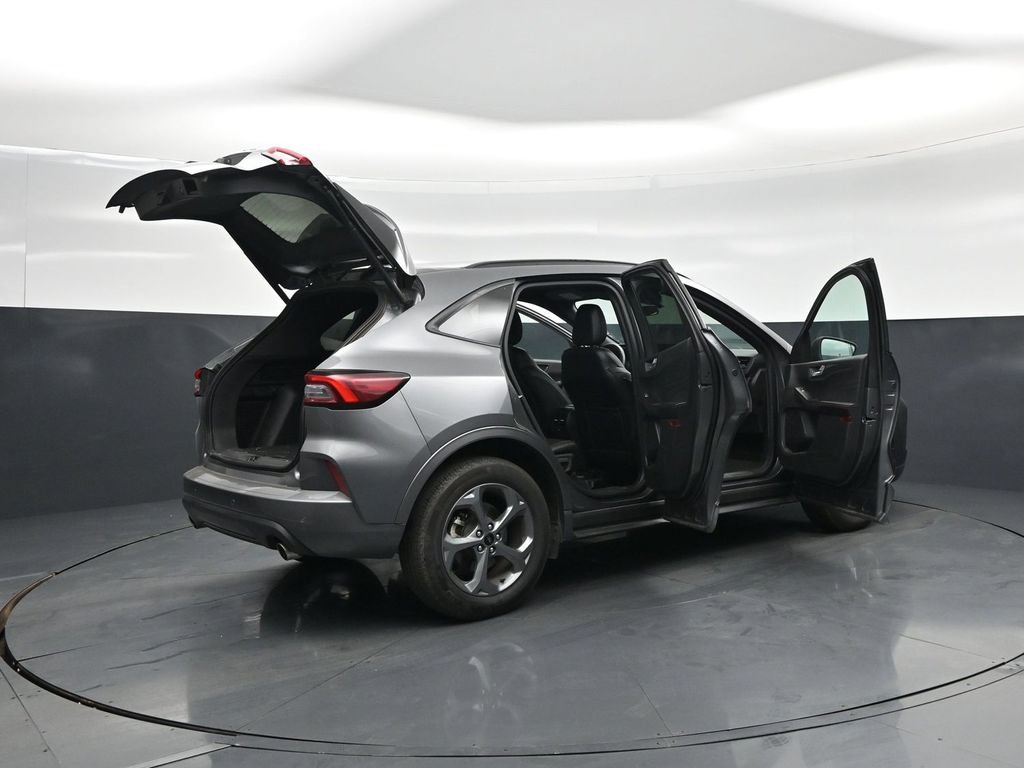 Certified 2023 Ford Escape ST-Line w/ Tech Pack #1 FWD image 5