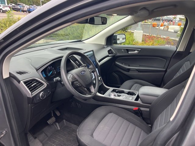 Certified 2022 Ford Edge SE w/ Black Appearance Package image 11