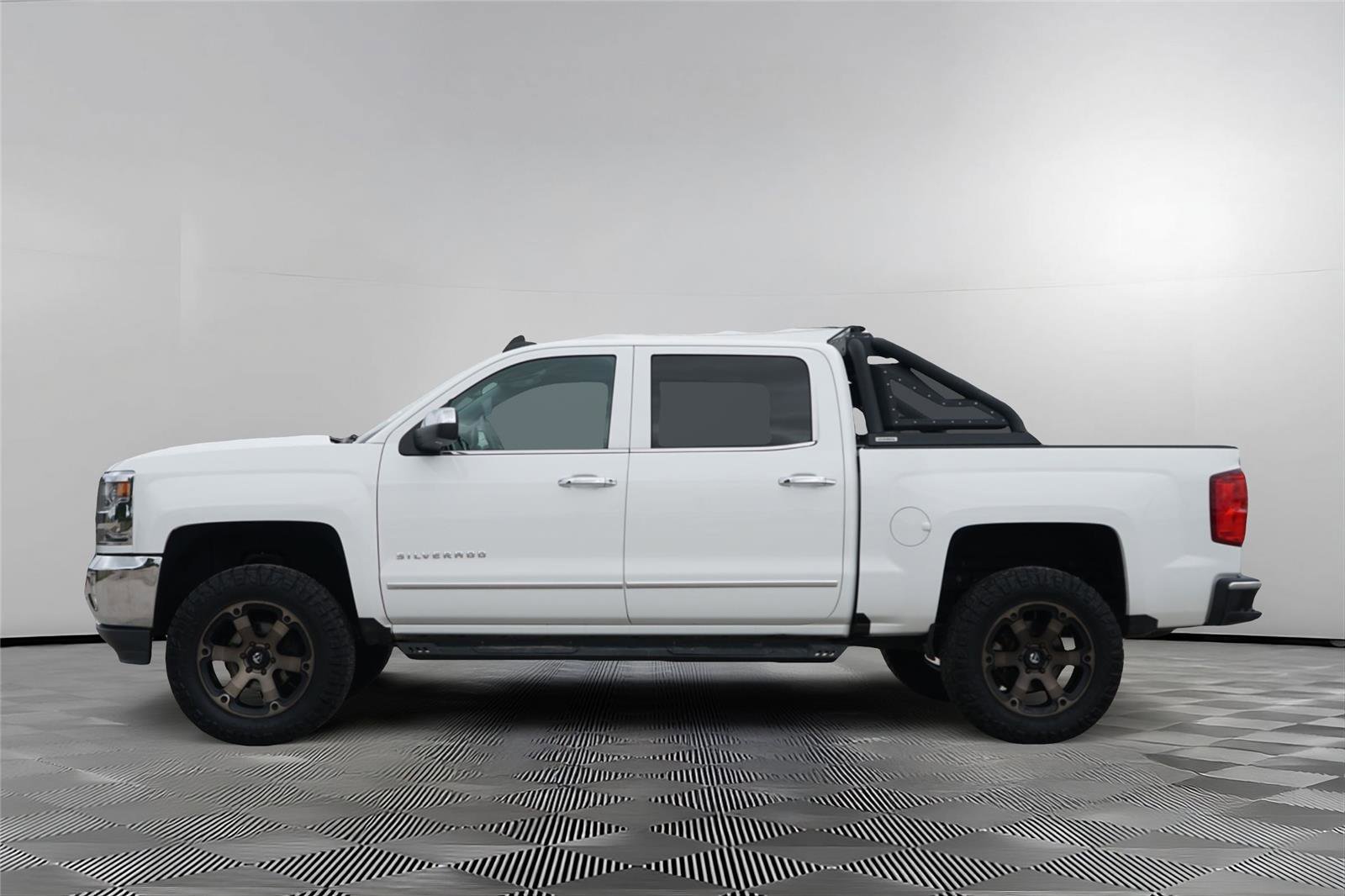 Used 2017 Chevrolet Silverado 1500 LTZ w/ Sport Package RWD image 7