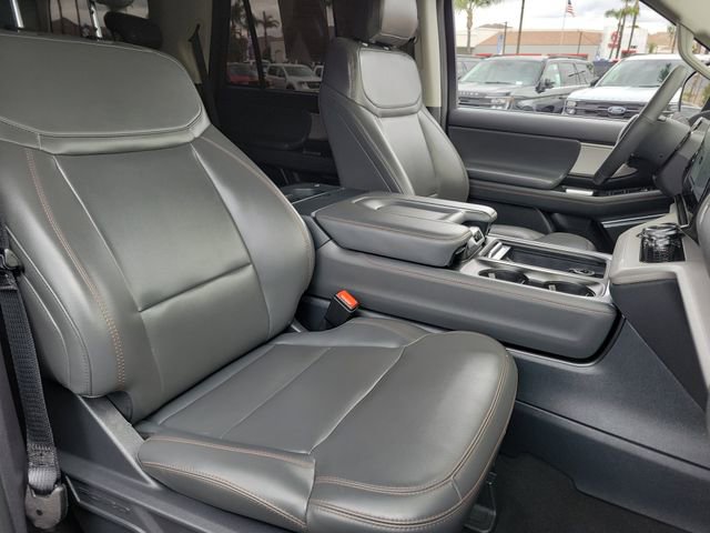 Certified 2025 Ford Expedition Active AWD/4WD image 22