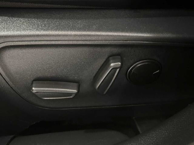 Certified 2024 Ford Escape Platinum AWD/4WD image 33