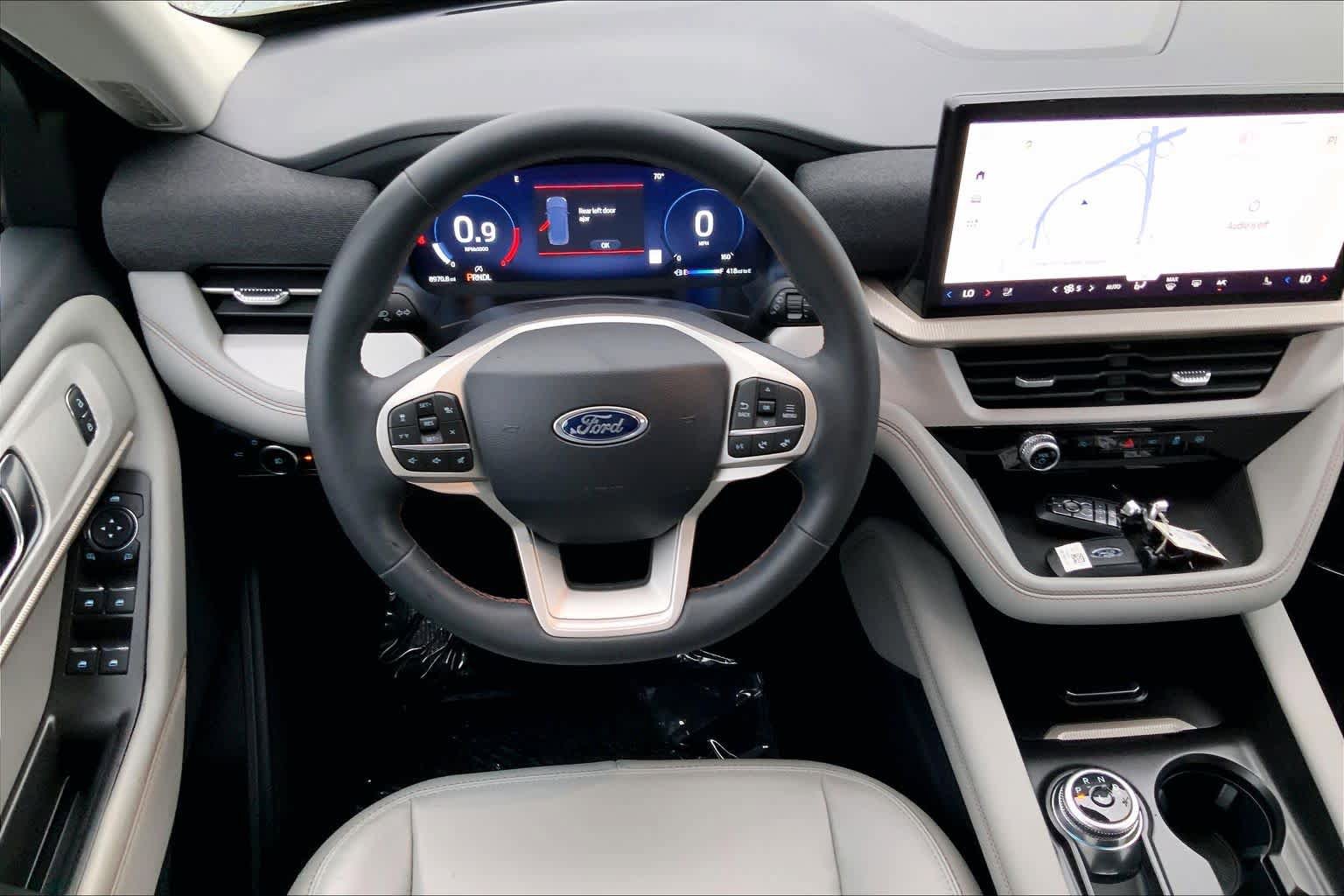Certified 2025 Ford Explorer Active w/ Active Comfort Package RWD image 6
